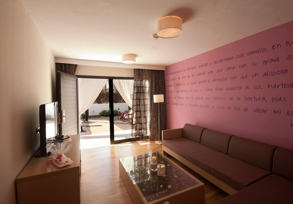 R2 Romantic Fantasia Dreams & Suites Hotel (Adults Only) Tarajalejo Zewnętrze zdjęcie